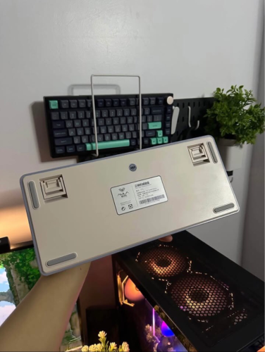 Aula F75 99% good condition