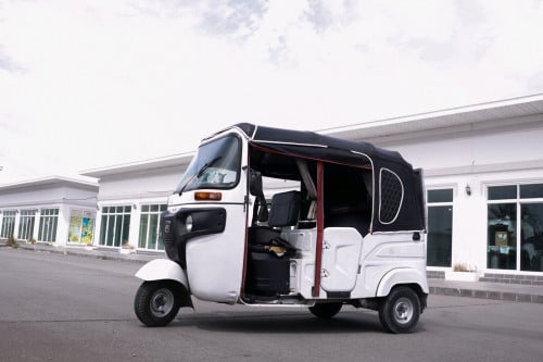 Bajaj RE 021