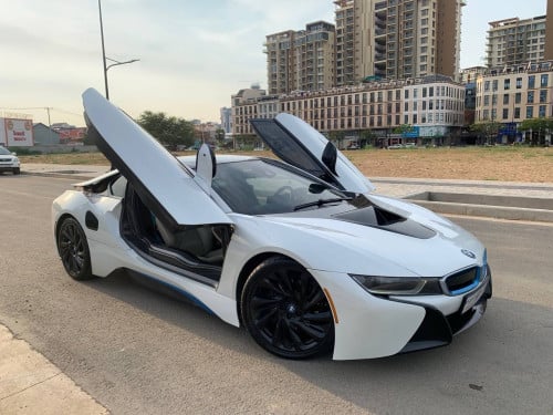 BMW I8 2015 ម្ចាស់ដេីម