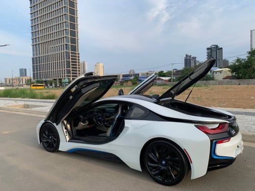 BMW I8 2015 ម្ចាស់ដេីម