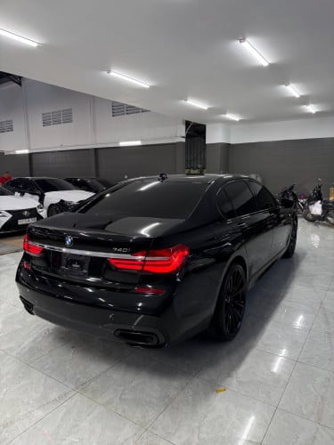 BMW740i 2016 ថ្នាំសុីន១ជុំ