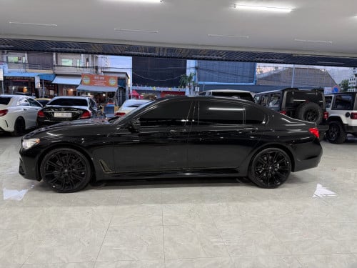 BMW740i 2016 ថ្នាំសុីន១ជុំ