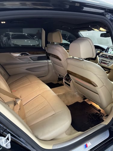 BMW740i 2016 ថ្នាំសុីន១ជុំ