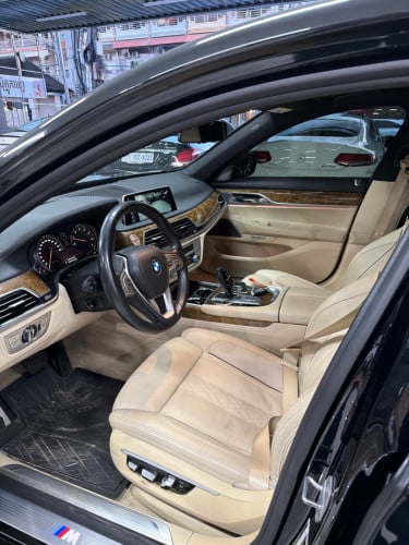 BMW740i 2016 ថ្នាំសុីន១ជុំ