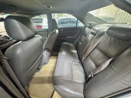 Camry 03 XLE full option ប្រភេទឡានស្អាតគ្រឿងក្រោមហាប់