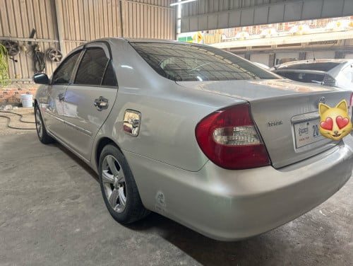 Camry 03 XLE full option ប្រភេទឡានស្អាតគ្រឿងក្រោមហាប់