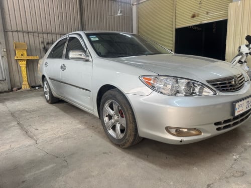 Camry 03 XLE full option ប្រភេទឡានស្អាតគ្រឿងក្រោមហាប់