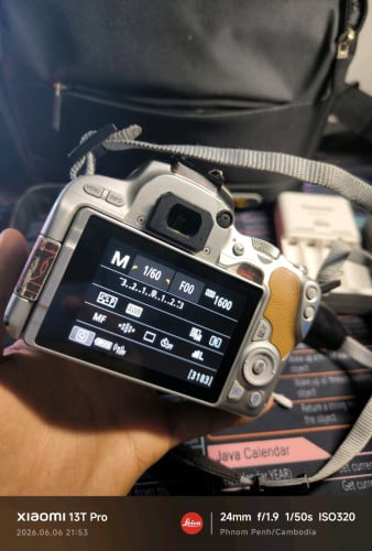 Canon 200D only one