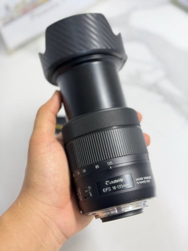 Canon EFS 18-135mm Nano USM F3.5-5.6 98% 150$