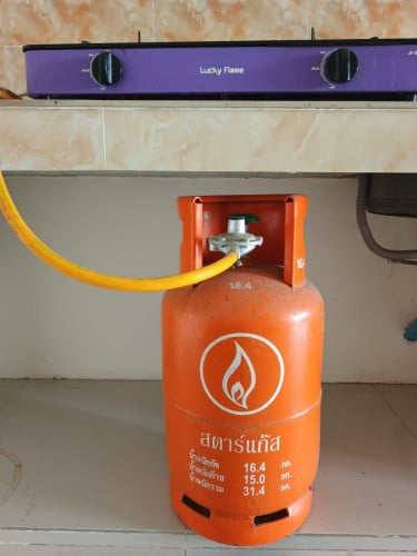 Comple cylinder with stove
