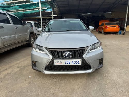 CT 200h 2012 For Rent /出租