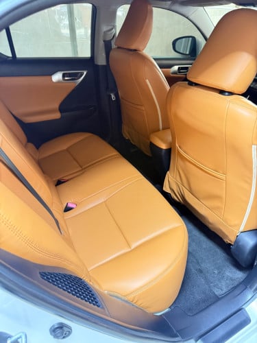 Ct200h full premium ឡានថ្មី