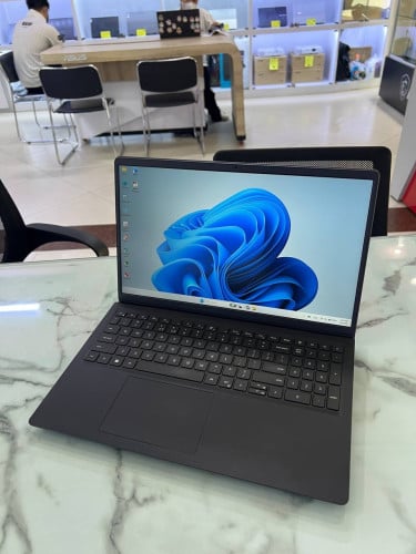 Dell Vostro 3520