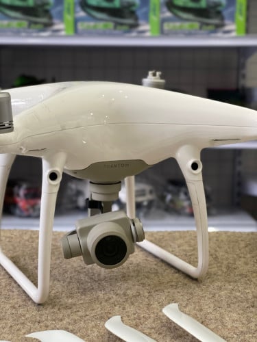 DJI Phantom 4 Pro V2 មួយទឹក