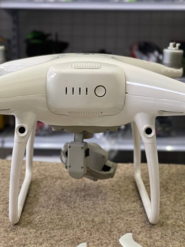 DJI Phantom 4 Pro V2 មួយទឹក
