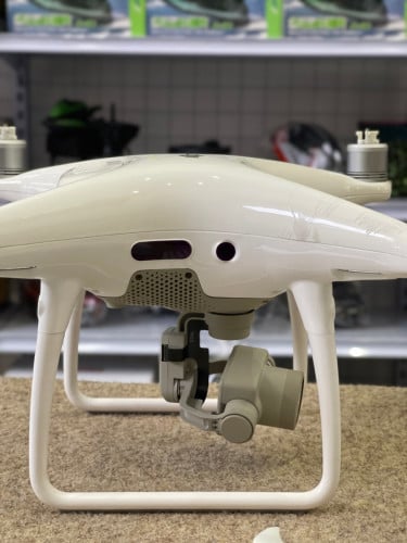 DJI Phantom 4 Pro V2 មួយទឹក