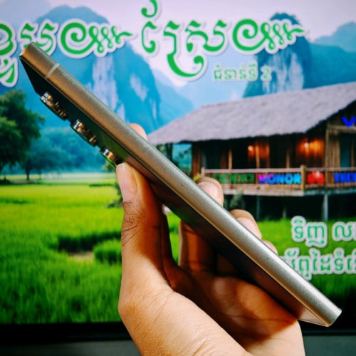 Galaxy S24 Ultra sim2 (វ៉ៃដូរបាន)មានធានាច្បាស់លាស់ត្រឹមត្រូវ