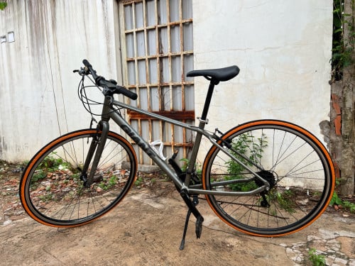 Giant Escape2 តម្លៃ190$