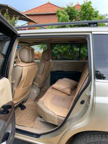Highlander ឆ្នាំ 03 ប៉ុង 2 V6 4WD