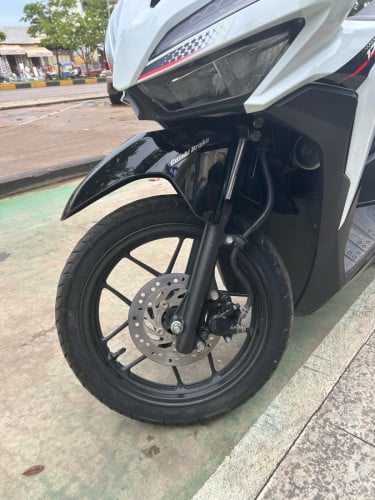 Honda Click 2021y ម៉ូតូសន្នុំ ម៉ាស៊ីនស្អាតអត់រើរៀប តម្លៃពិសេស