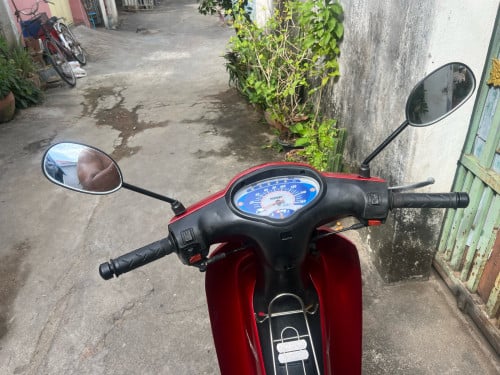 Honda dream 125