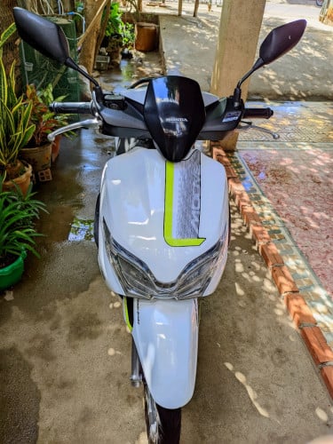 Honda moove 015