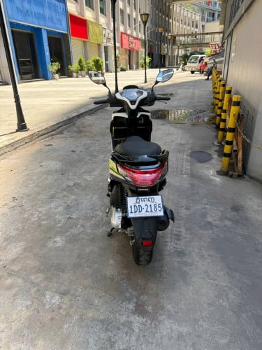 Honda moove 2015