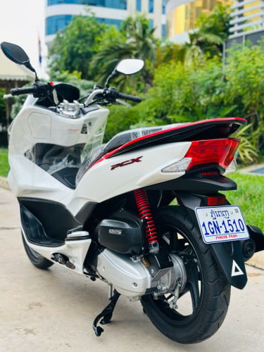 HONDA PCX 017 ជប៉ុនសុទ្ធ100% កម្លាំង125cc ម៉ាសុីនតាន់ហាប់នែនសំណុំហ្សីន95%មានពន្ធកាតគ្រឺហ្សីន