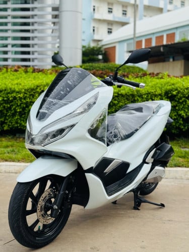 HONDA PCX 018 សោស្មាតឃីកម្លាំង150cc ម៉ាសុីនតាន់ហាប់នែនស្ងាត់ជិះស្រួលស្ទុះមិនលាន់មិនហុយមានពន្ធកាតគ្រឺ
