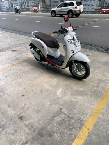 Honda scoopy 2020