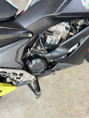 Honda winner x 150CC សានុំស៊ីនតាន់  ពណ៍ក្រហម ស្ទើអាវតិចៗ 800 ចចារ