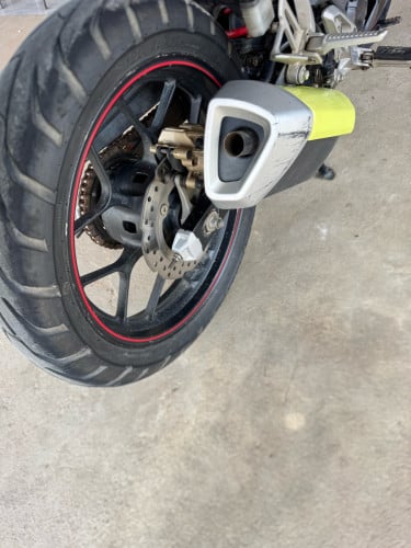 Honda winner x 150CC សានុំស៊ីនតាន់  ពណ៍ក្រហម ស្ទើអាវតិចៗ 800 ចចារ
