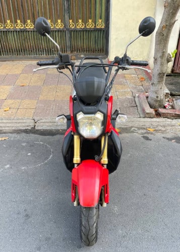 Honda ZOOMER x (110cc, year2015, 620$) have all documents