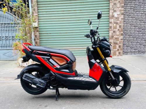 Honda ZOOMER x (110cc, year2018, 720$) have all documents