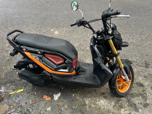 Honda zoomer X zin year 2017 មានពន្ធ
