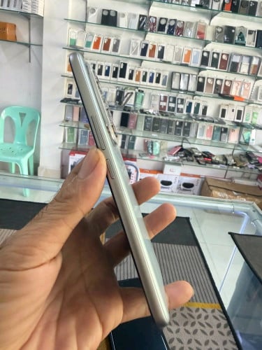 Honor 400 Pro 12G 512G 99% Sliver & Blue & black 99% 379$