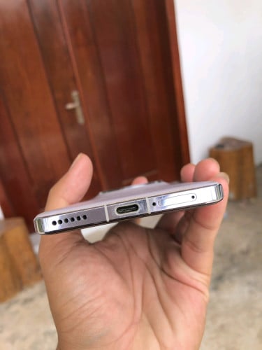 Honor Magic 5Pro (12G/512G) Global សាណុំហ្ស៊ីន ស្ទើរតួ អេក្រង់ដានបន្តិច មើលមិនចង់ឃើញ