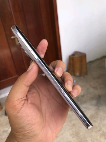 Honor Magic 5Pro (12G/512G) Global សាណុំហ្ស៊ីន ស្ទើរតួ អេក្រង់ដានបន្តិច មើលមិនចង់ឃើញ