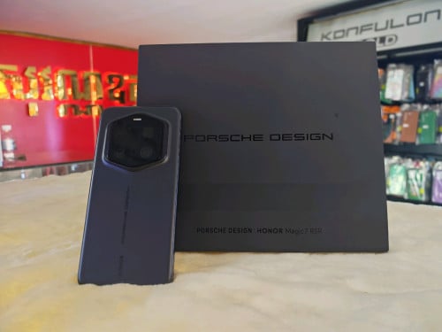 Honor Porsche Design Magic7RSR ram24G+24G /1T sim2 ស្អាត99% សុំនុំហ្សីន1set