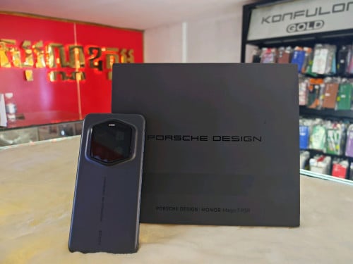Honor Porsche Design Magic7RSR ram24G+24G /1T sim2 ស្អាត99% សុំនុំហ្សីន1set