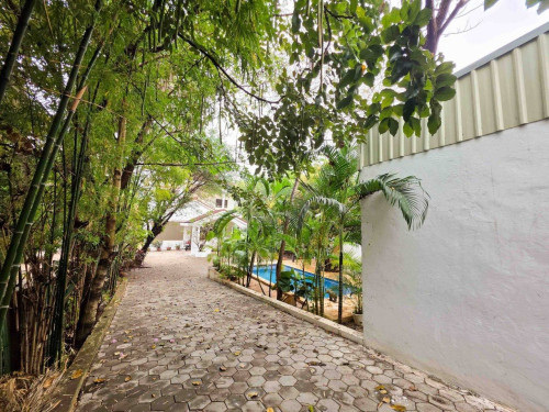 House Villa for rent in Chrouy Chong Va