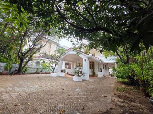 House Villa for rent in Chrouy Chong Va