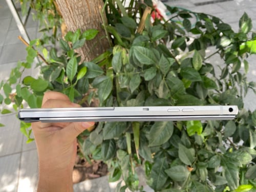 HP Elite X2 G8 ស្អាត 98 %