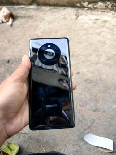 huawei mate40 pro ram8 256G នៅស្អាតអេក្រង់ដាចតិចៗ