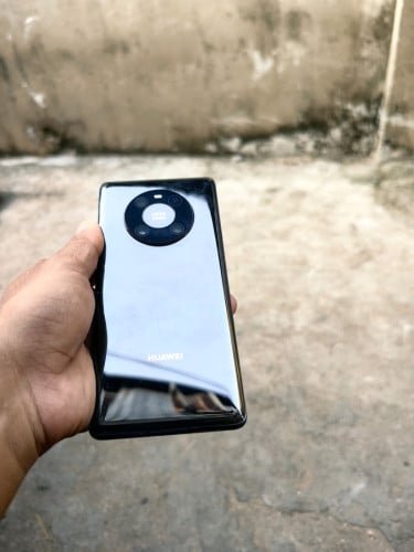 huawei mate40 pro ram8 256G នៅស្អាតអេក្រង់ដាចតិចៗ