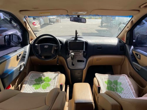 HVX 2011 full option silver ក្នុងលឿង ឡានស្អាត អត់បុកប៉ះ អត់ច្រេះ បង់រំលស់ងាយៗ