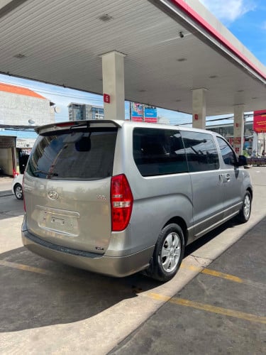 HVX 2011 full option silver ក្នុងលឿង ឡានស្អាត អត់បុកប៉ះ អត់ច្រេះ បង់រំលស់ងាយៗ