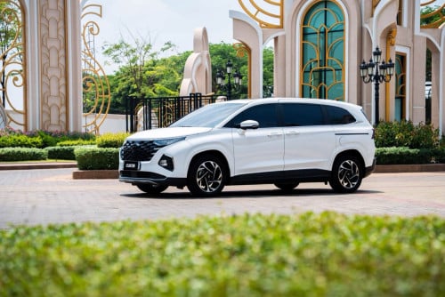 Hyundai Custin