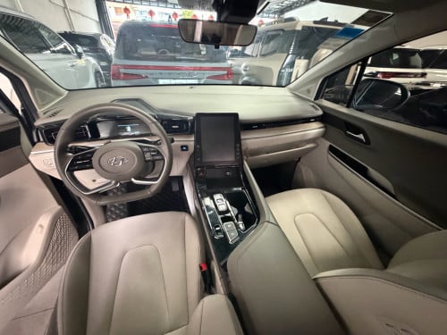 Hyundai Custin VIP ប្រេីបាន 8000km មហាថ្មី ថ្នាំស៊ីនមួយជុំ
