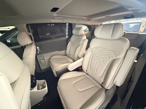 Hyundai Custin VIP ប្រេីបាន 8000km មហាថ្មី ថ្នាំស៊ីនមួយជុំ